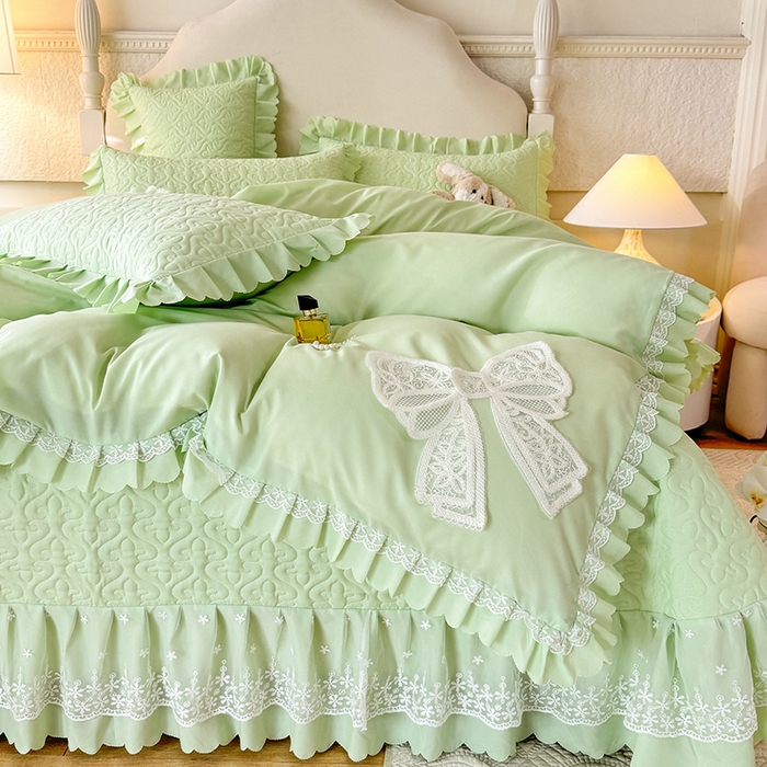 91家纺网 家纺一手货源 找家纺 后庭寝室 2025新款法式公主风亲肤床盖四件套-蝶恋系列 蝶恋-嫩绿