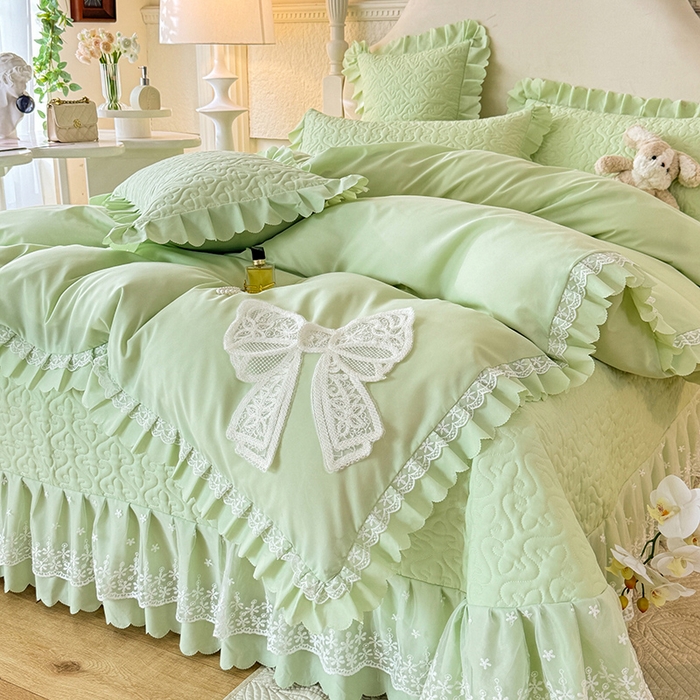 91家纺网 家纺一手货源 找家纺 后庭寝室 2025新款法式公主风亲肤床盖四件套-蝶恋系列 蝶恋-嫩绿