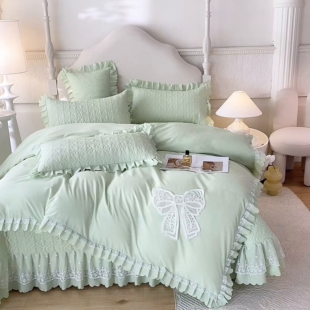 91家纺网 家纺一手货源 找家纺 后庭寝室 2025新款法式公主风亲肤床盖四件套-蝶恋系列 蝶恋-嫩绿