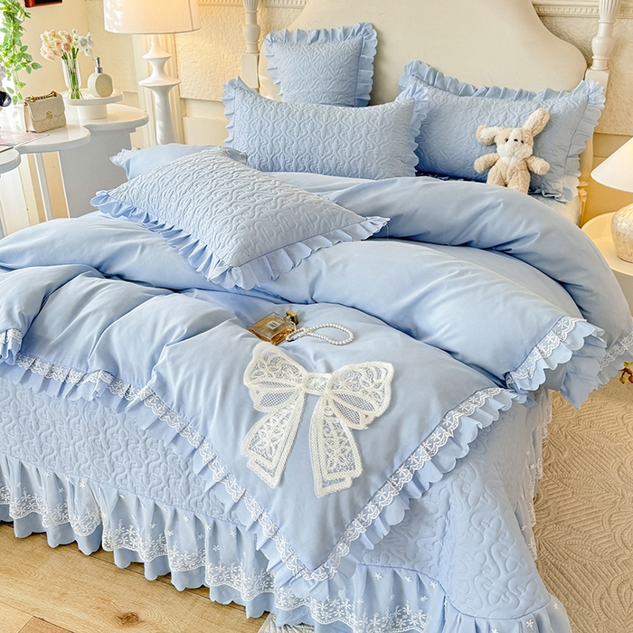 91家纺网 家纺一手货源 找家纺 后庭寝室 2025新款法式公主风亲肤床盖四件套-蝶恋系列 蝶恋-浅蓝