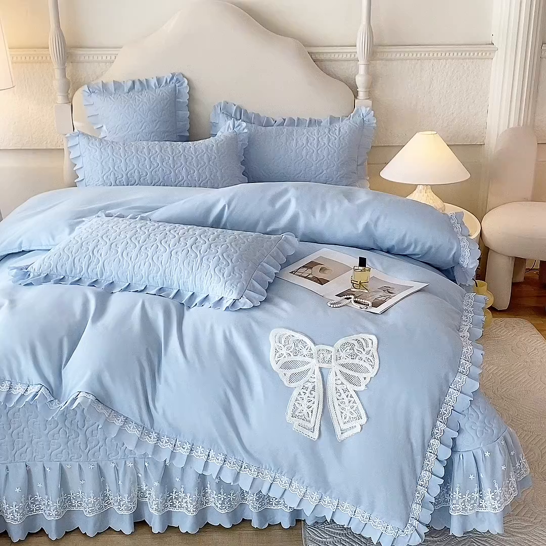 91家纺网 家纺一手货源 找家纺 后庭寝室 2025新款法式公主风亲肤床盖四件套-蝶恋系列 蝶恋-浅蓝