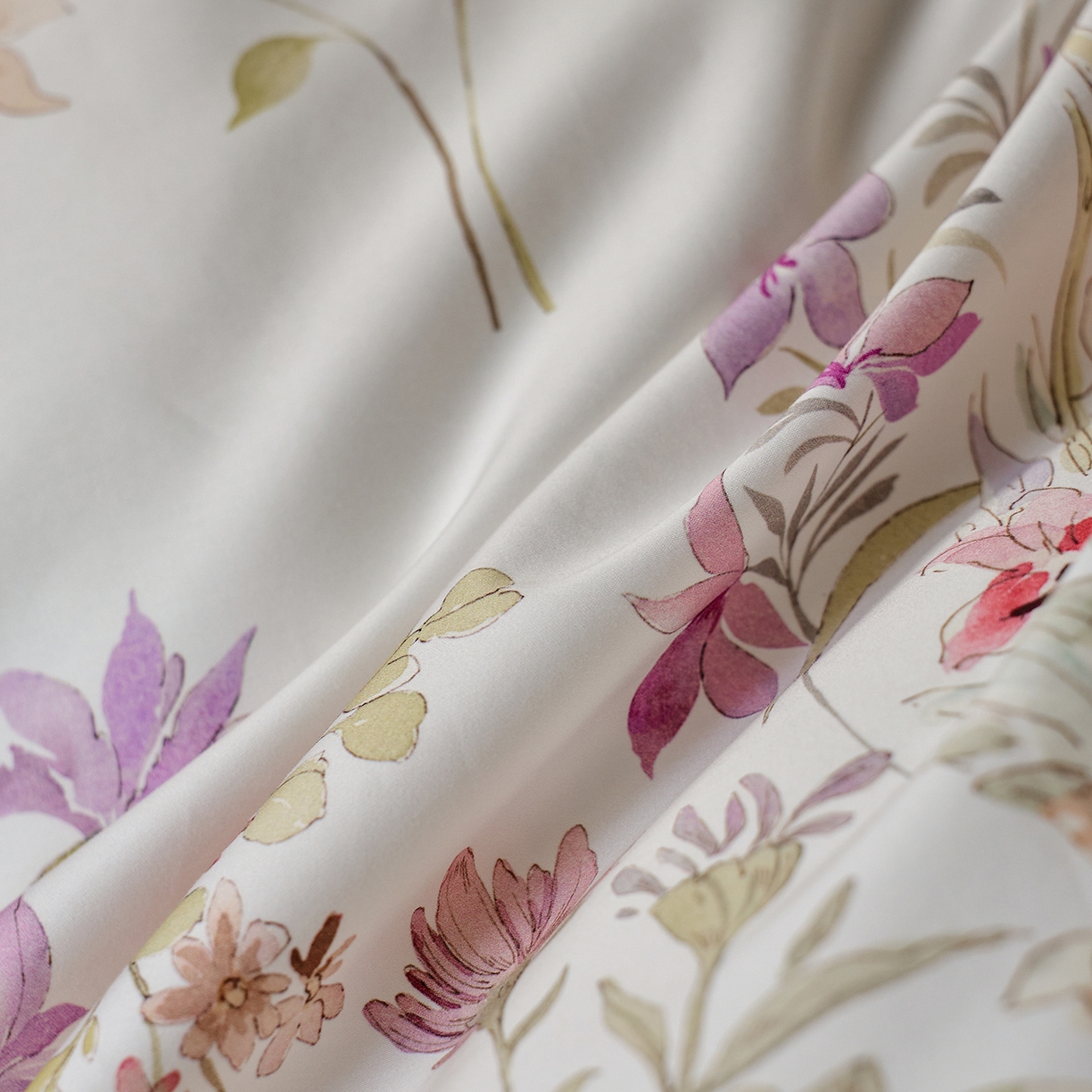 91家纺网 家纺一手货源 找家纺 轩和家居 2025新款70SA类轻奢长绒棉纯棉花四件套正品YKK拉链+精品做工 第一组 云雾晨曦