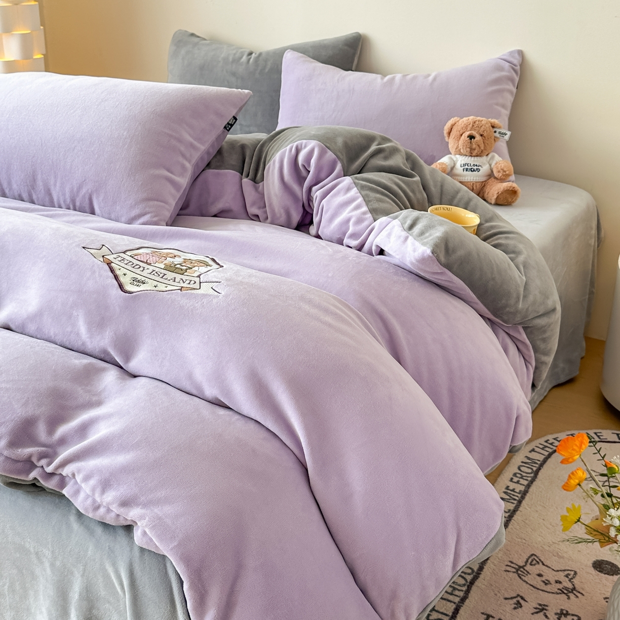 91家纺网 家纺一手货源 找家纺 （总）泰迪爱兰Teddy ISLAND 2025新款IP绣花牛奶绒刺绣套件