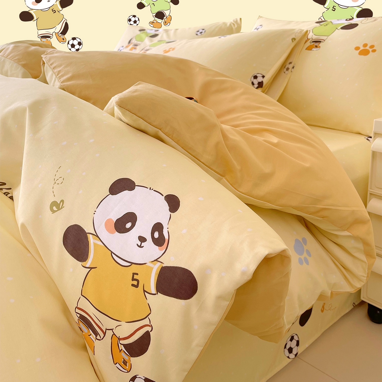 91家纺网 家纺一手货源 找家纺 金鑫汇家纺 2025新款A类全棉纯棉印花大床图四件套 足球争霸赛-黄