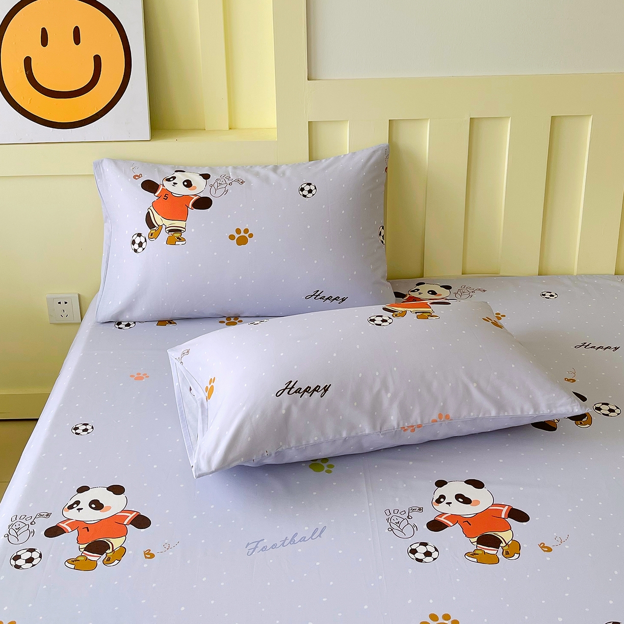 91家纺网 家纺一手货源 找家纺 金鑫汇家纺 2025新款A类全棉纯棉印花大床图四件套 足球争霸赛-灰