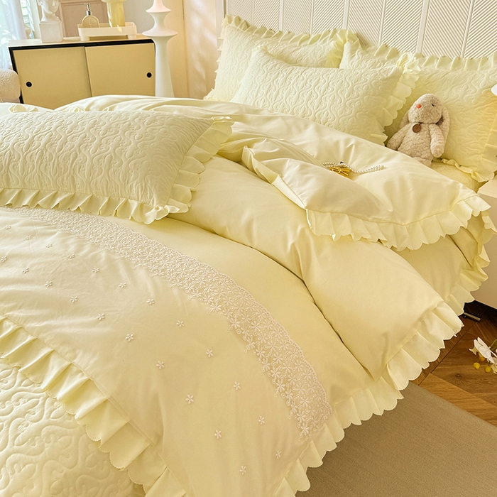 91家纺网 家纺一手货源 找家纺 后庭寝室 2025新款法式公主风亲肤床盖四件套-满天星系列 满天星-米色