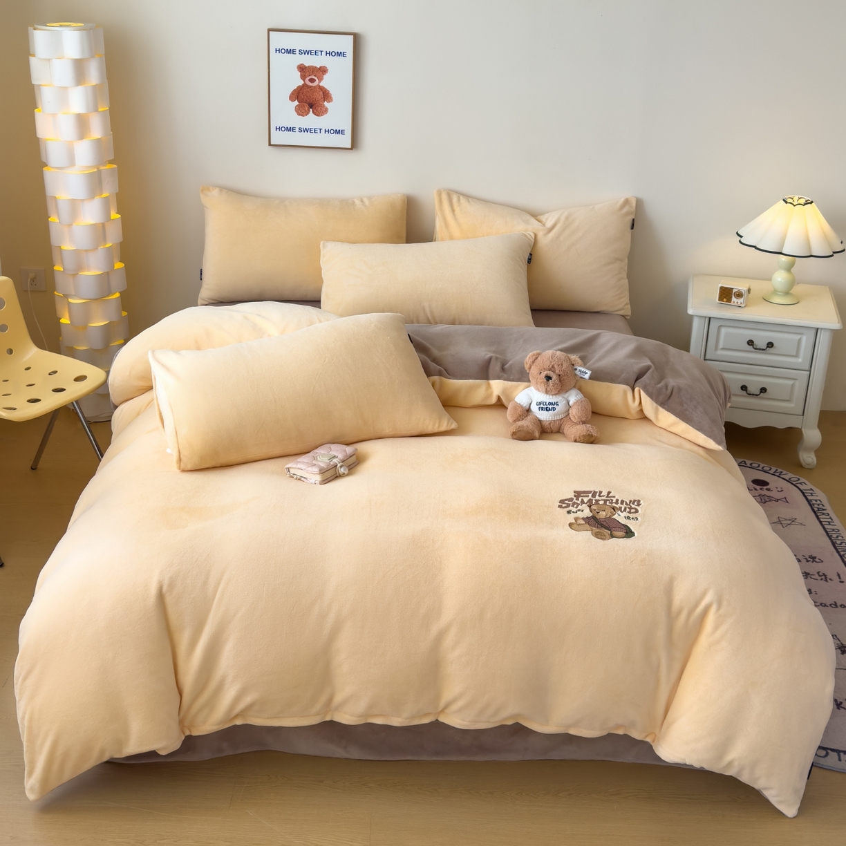 91家纺网 家纺一手货源 找家纺 泰迪爱兰Teddy ISLAND 2026新款IP绣花牛奶绒刺绣套件 奶黄+浅咖