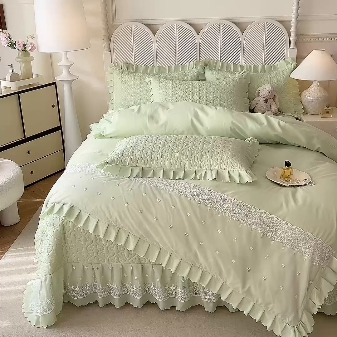 91家纺网 家纺一手货源 找家纺 后庭寝室 2025新款法式公主风亲肤床盖四件套-满天星系列 满天星-嫩绿