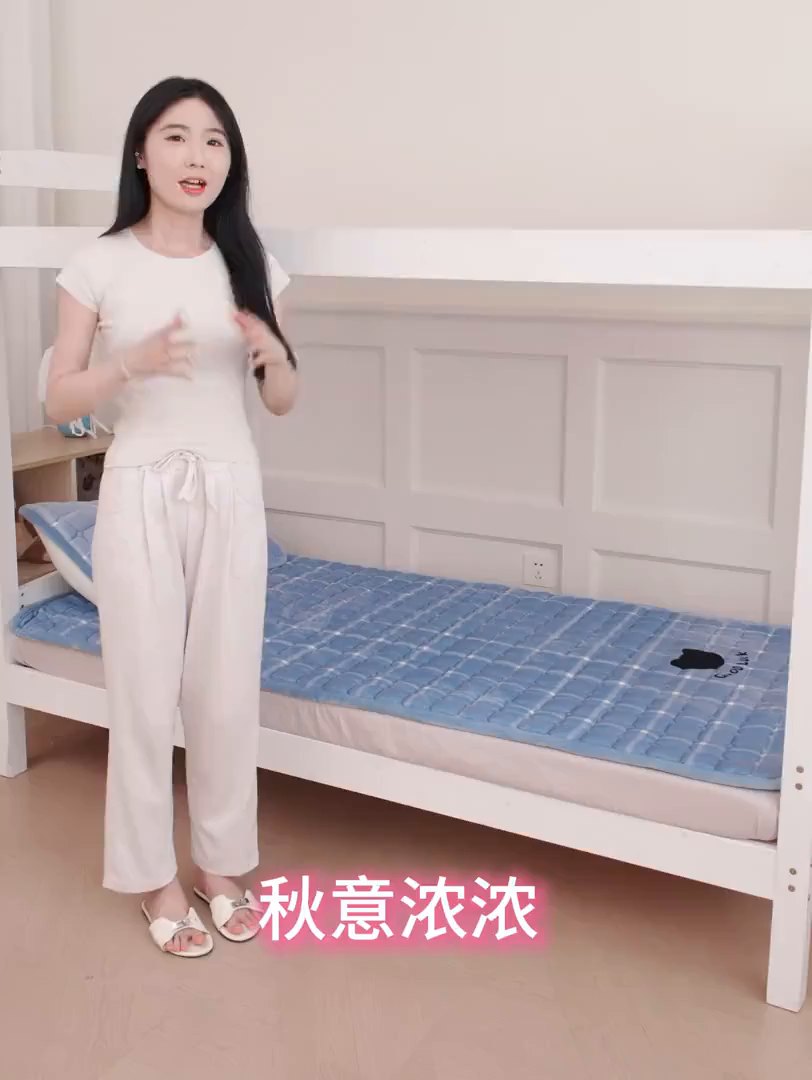 91家纺网 家纺一手货源 找家纺 （总）爱屋及屋 2025加厚牛奶绒格子床垫软垫加绒加厚床褥垫床护垫铺底毛绒垫子【200g填充】