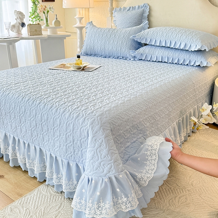 91家纺网 家纺一手货源 找家纺 后庭寝室 2025新款法式公主风亲肤床盖四件套-满天星系列 满天星-浅蓝