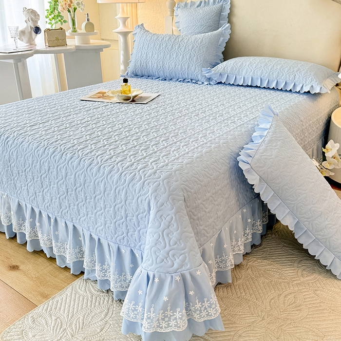 91家纺网 家纺一手货源 找家纺 后庭寝室 2025新款法式公主风亲肤床盖四件套-满天星系列 满天星-浅蓝