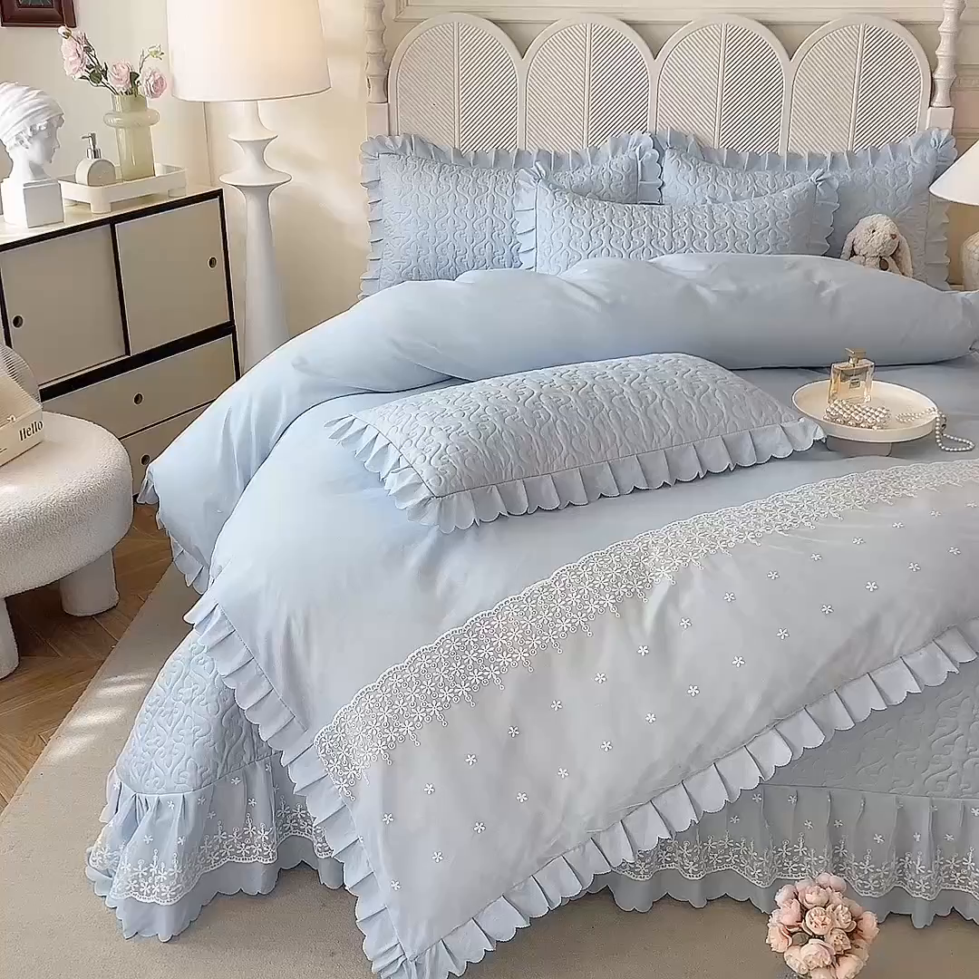 91家纺网 家纺一手货源 找家纺 后庭寝室 2025新款法式公主风亲肤床盖四件套-满天星系列 满天星-浅蓝