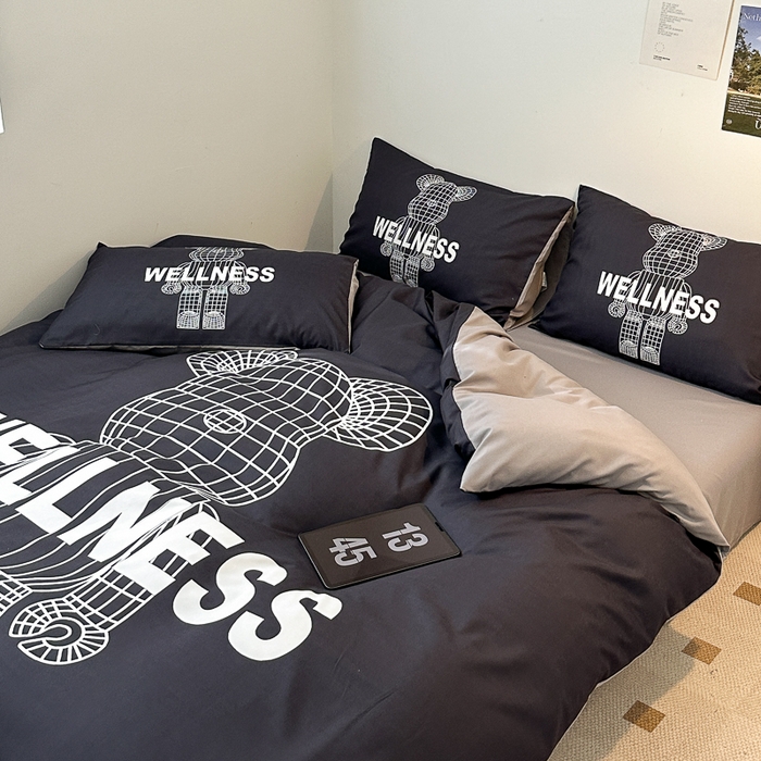 91家纺网 家纺一手货源 找家纺 摩卡（乐趣） 2025新款现代简约网红款四季棉四件套 机器熊