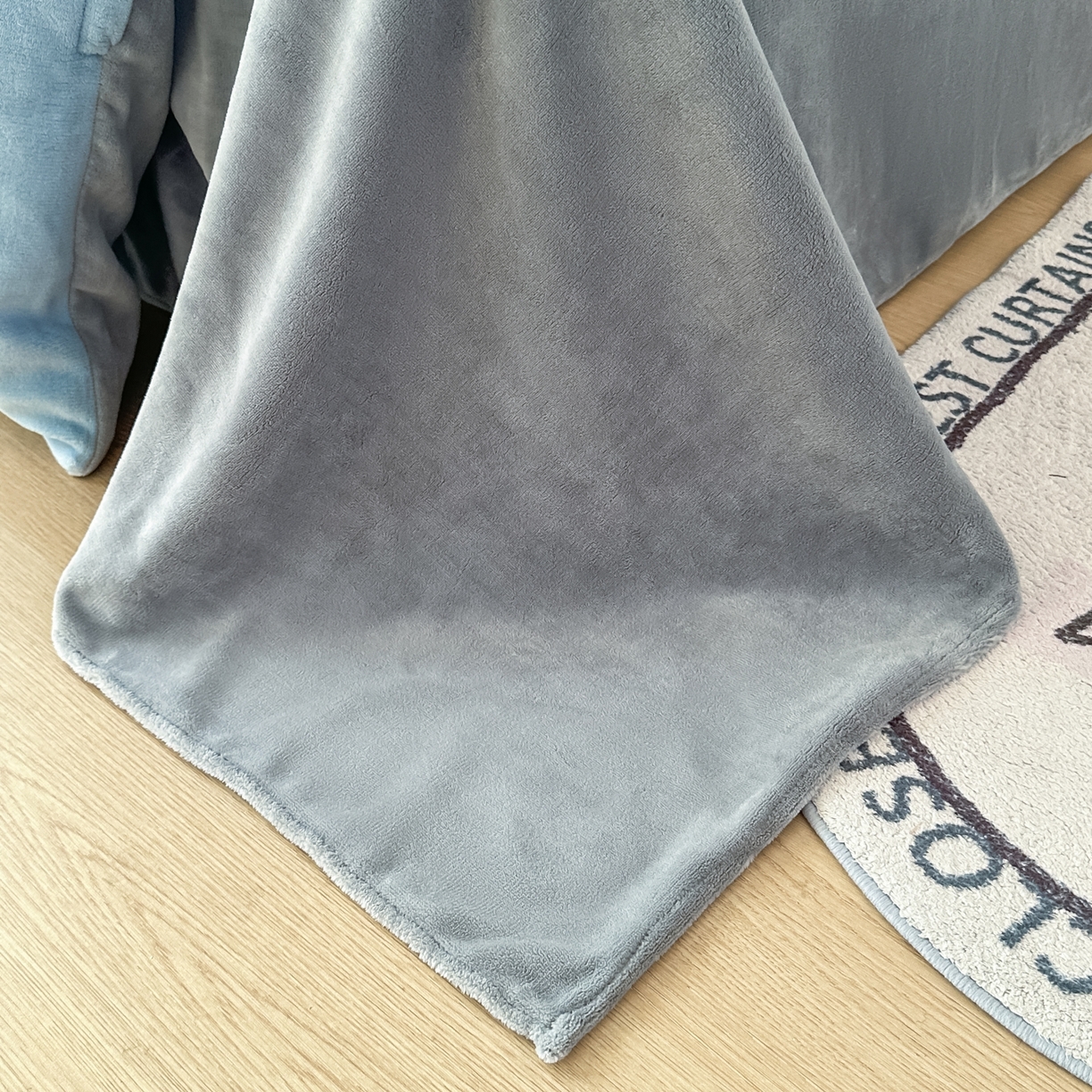 91家纺网 家纺一手货源 找家纺 泰迪爱兰Teddy ISLAND 2025新款IP绣花牛奶绒刺绣套件 清绿+银灰