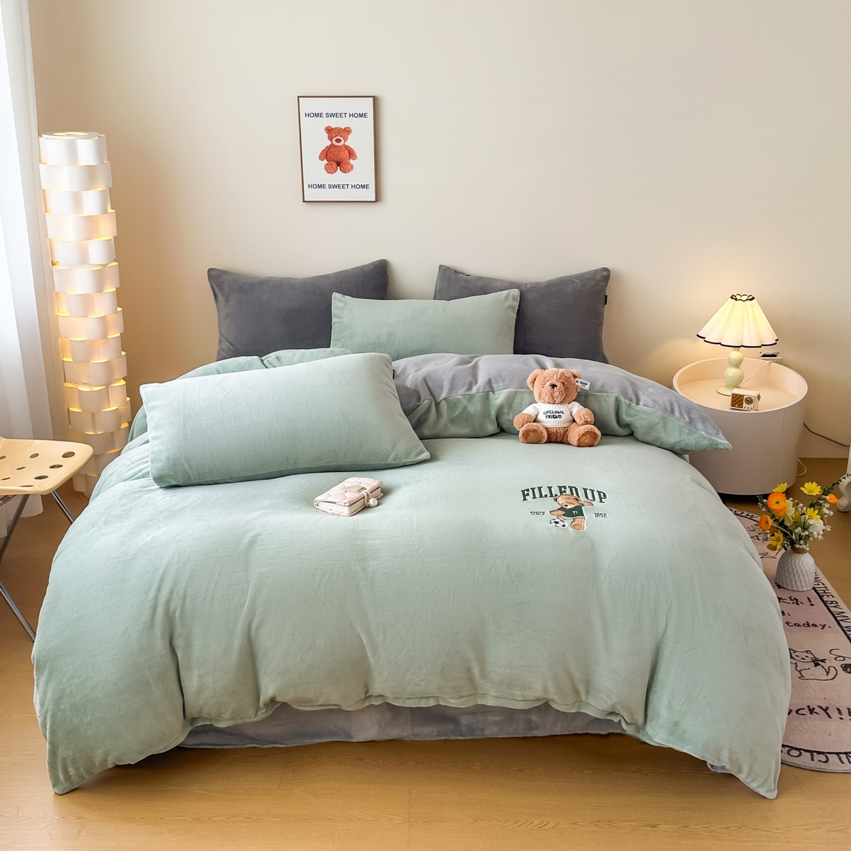 91家纺网 家纺一手货源 找家纺 泰迪爱兰Teddy ISLAND 2025新款IP绣花牛奶绒刺绣套件 清绿+银灰