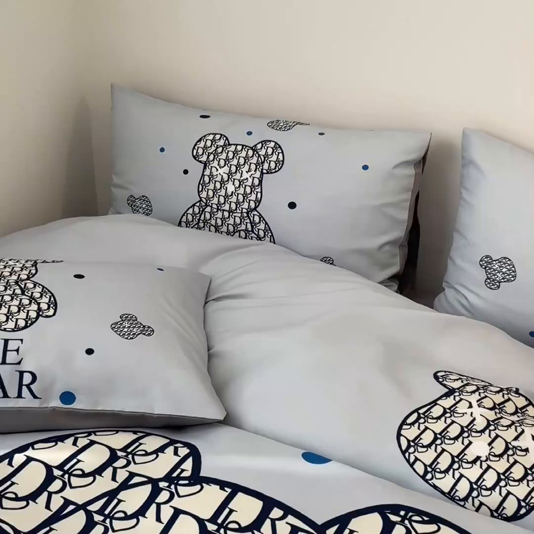 91家纺网 家纺一手货源 找家纺 摩卡（乐趣） 2025新款现代简约网红款四季棉四件套 萌迪