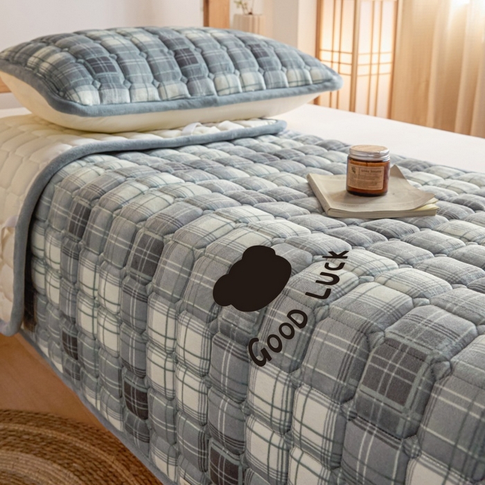 91家纺网 家纺一手货源 找家纺 爱屋及屋 2025新款无印风牛奶绒床护垫-学生床 牛奶绒- 光年灰