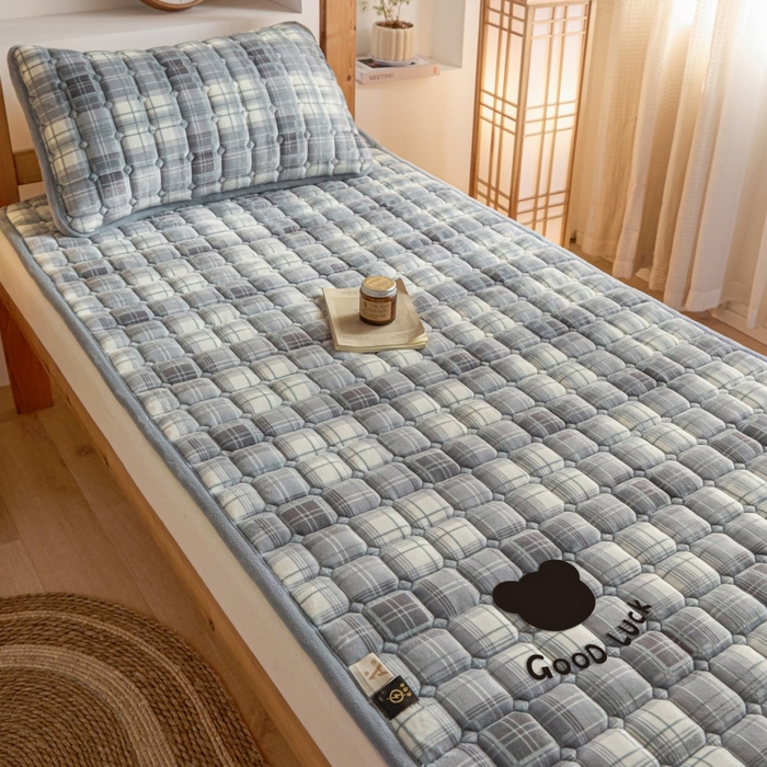 91家纺网 家纺一手货源 找家纺 爱屋及屋 2025新款无印风牛奶绒床护垫-学生床 牛奶绒- 光年灰