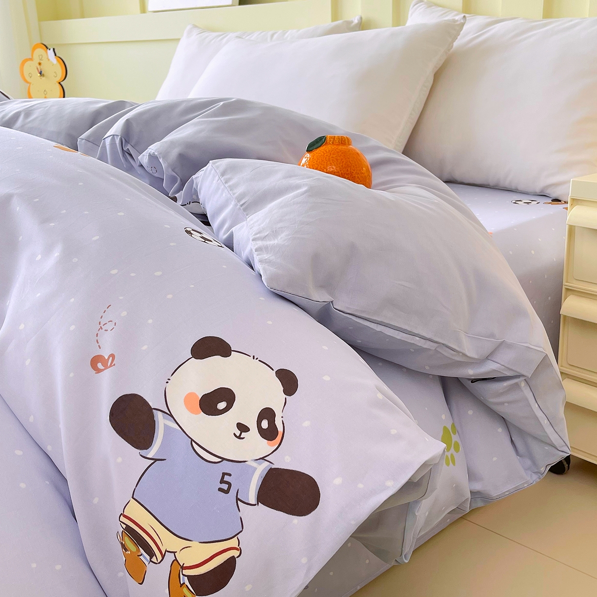 91家纺网 家纺一手货源 找家纺 金鑫汇家纺 2025新款A类全棉纯棉印花大床图单被套 被套单件 足球争霸赛-灰