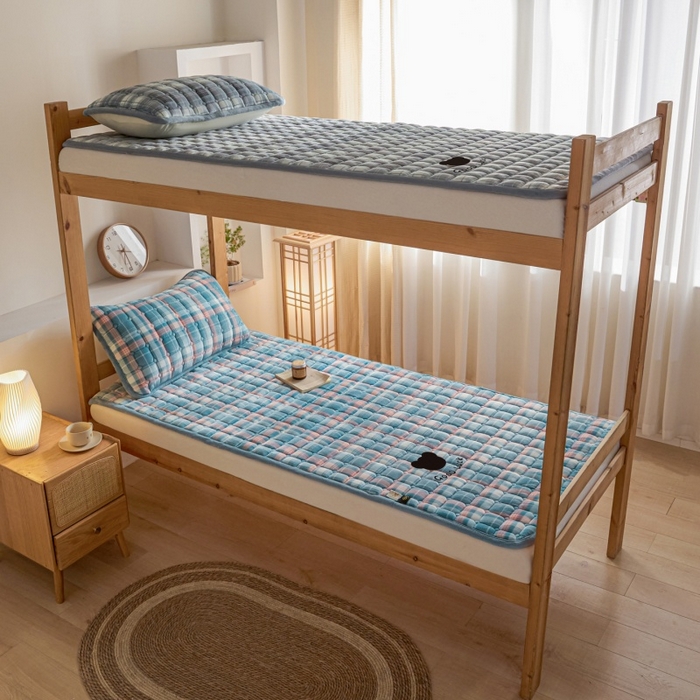 爱屋及屋 2025新款无印风牛奶绒床护垫-学生床 牛奶绒-格韵蓝