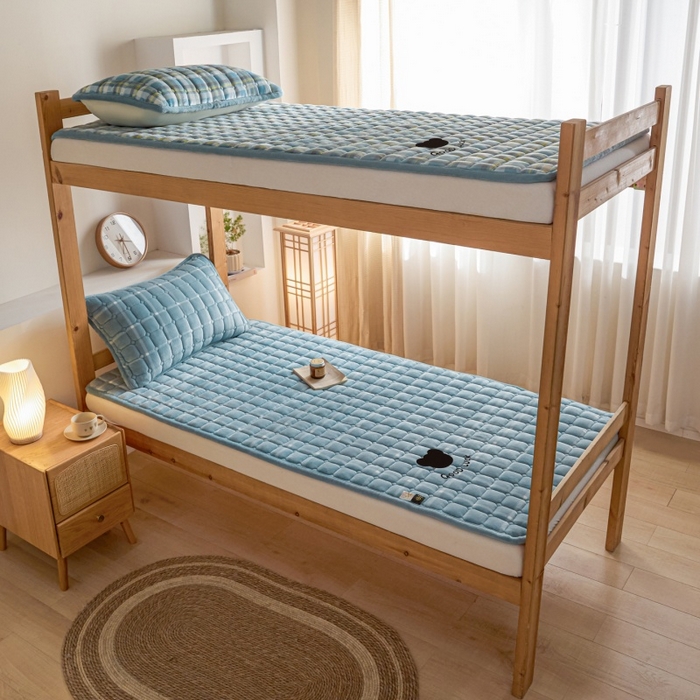 爱屋及屋 2025新款无印风牛奶绒床护垫-学生床 牛奶绒-海蓝大格