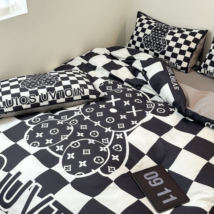 91家纺网 家纺一手货源 找家纺 摩卡（乐趣） 2025新款现代简约网红款四季棉四件套 棋盘格公仔