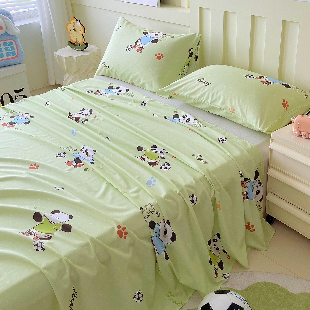 91家纺网 家纺一手货源 找家纺 金鑫汇家纺 2025新款A类全棉纯棉印花大床图单床单 床单单件 足球争霸赛·绿