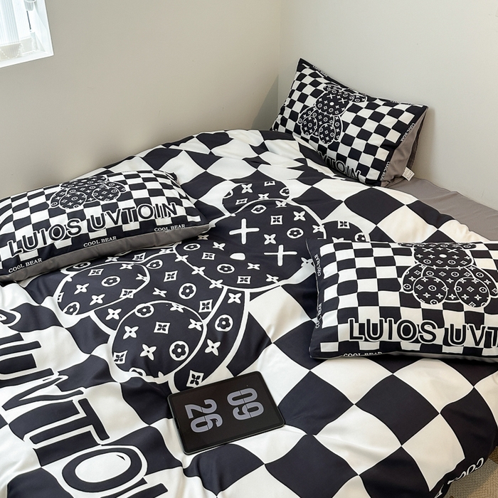 91家纺网 家纺一手货源 找家纺 摩卡（乐趣） 2025新款现代简约网红款四季棉四件套 棋盘格公仔