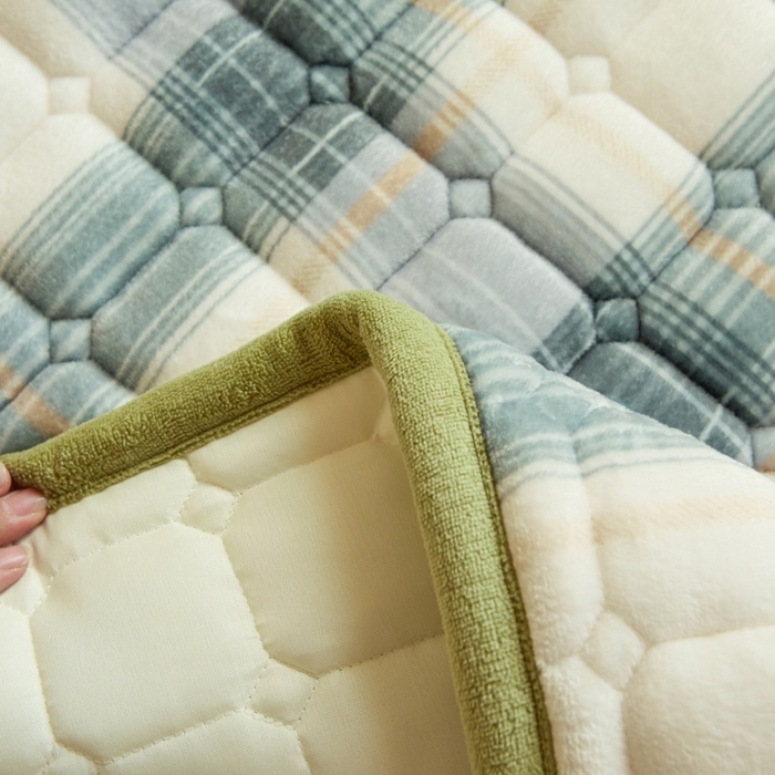 91家纺网 家纺一手货源 找家纺 爱屋及屋 2025新款无印风牛奶绒床护垫-学生床 牛奶绒-韵绿格