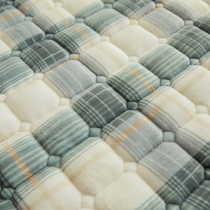 91家纺网 家纺一手货源 找家纺 爱屋及屋 2025新款无印风牛奶绒床护垫-学生床 牛奶绒-韵绿格