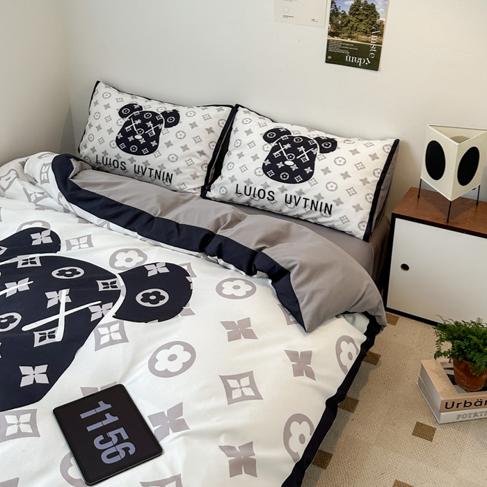 91家纺网 家纺一手货源 找家纺 摩卡（乐趣） 2025新款现代简约网红款四季棉四件套 熊头白