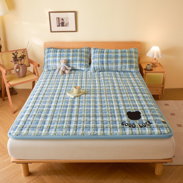 91家纺网 家纺一手货源 找家纺 （总）爱屋及屋 2025加厚牛奶绒格子床垫软垫加绒加厚床褥垫床护垫铺底毛绒垫子【200g填充】