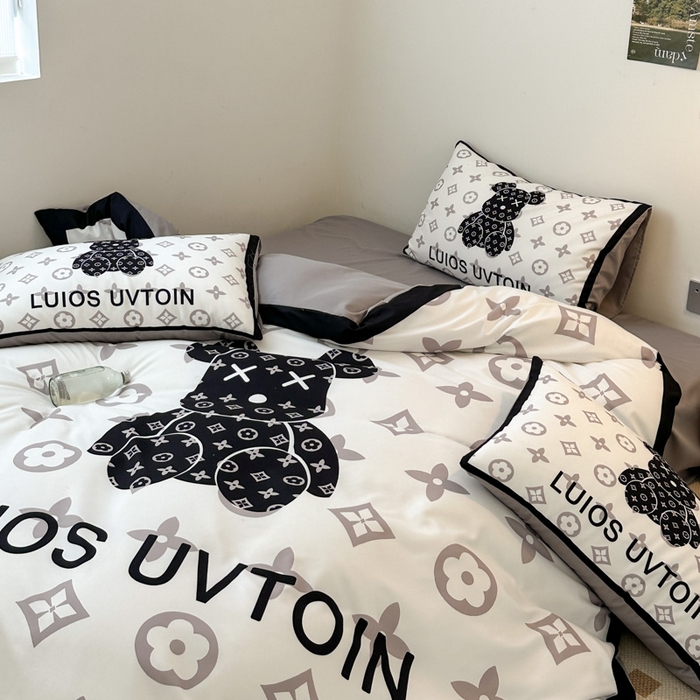 91家纺网 家纺一手货源 找家纺 摩卡（乐趣） 2025新款现代简约网红款四季棉四件套 熊仔白