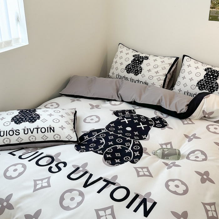 91家纺网 家纺一手货源 找家纺 摩卡（乐趣） 2025新款现代简约网红款四季棉四件套 熊仔白