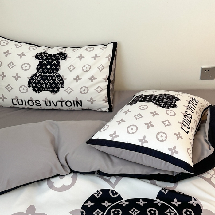 91家纺网 家纺一手货源 找家纺 摩卡（乐趣） 2025新款现代简约网红款四季棉四件套 熊仔白