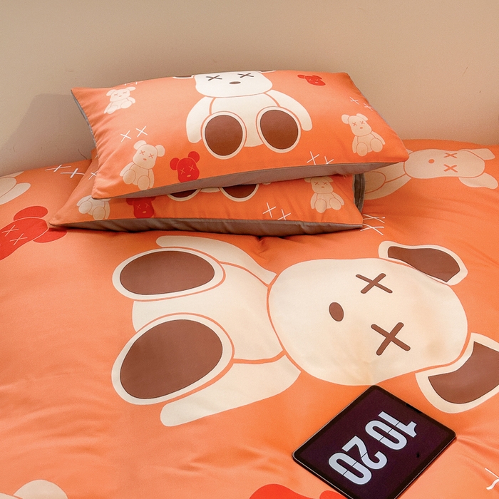 91家纺网 家纺一手货源 找家纺 摩卡（乐趣） 2025新款现代简约网红款四季棉四件套 熊仔桔