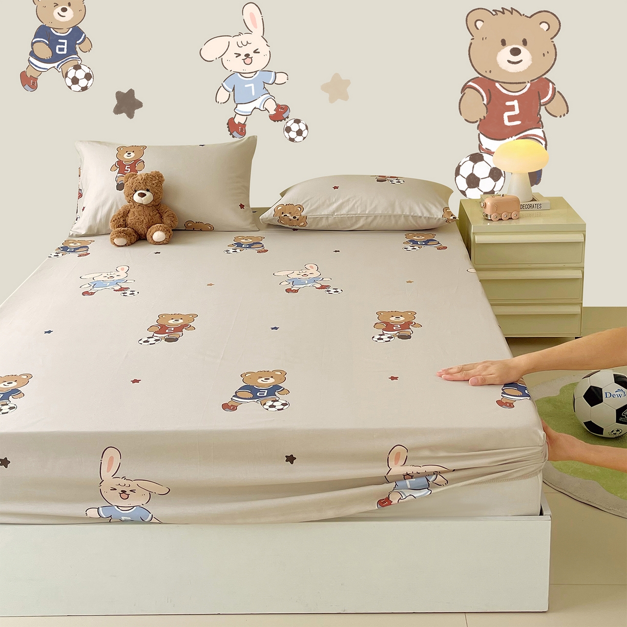 91家纺网 家纺一手货源 找家纺 金鑫汇家纺 2025新款A类全棉纯棉印花大床图单床笠 床笠单件 友谊足球