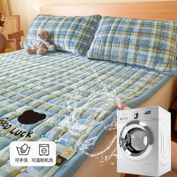 91家纺网 家纺一手货源 找家纺 爱屋及屋 2025新款无印风牛奶绒床垫-大床款 牛奶绒-简析蓝
