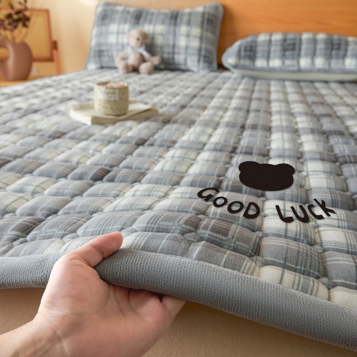 91家纺网 家纺一手货源 找家纺 爱屋及屋 2025新款无印风牛奶绒床垫-大床款 牛奶绒-光年灰