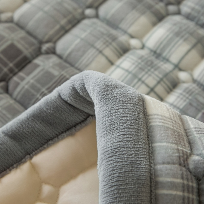 91家纺网 家纺一手货源 找家纺 爱屋及屋 2025新款无印风牛奶绒床垫-大床款 牛奶绒-光年灰