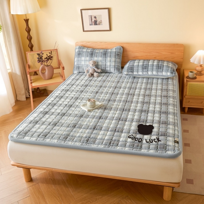 91家纺网 家纺一手货源 找家纺 爱屋及屋 2025新款无印风牛奶绒床垫-大床款 牛奶绒-光年灰