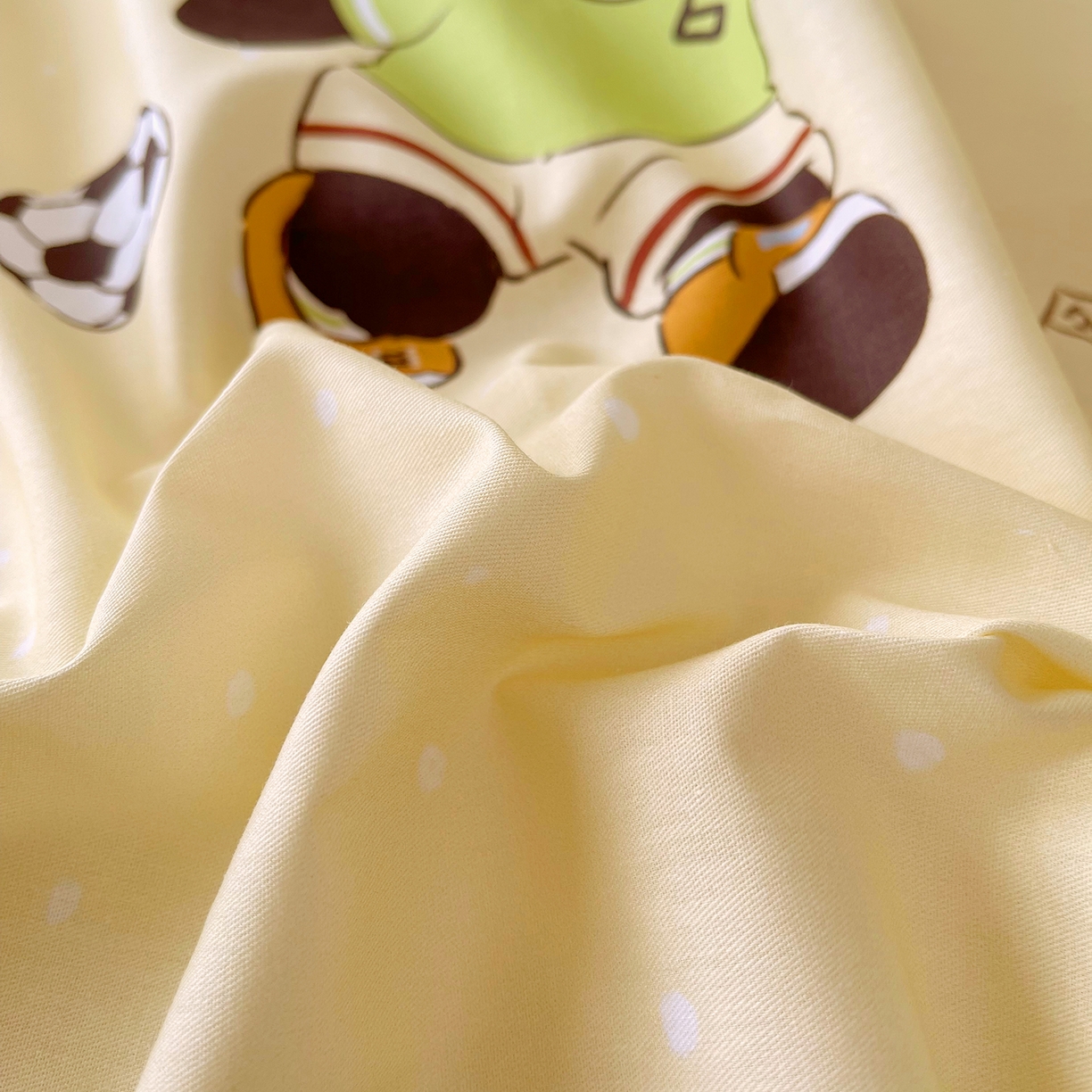 91家纺网 家纺一手货源 找家纺 金鑫汇家纺 2025新款A类全棉纯棉印花大床图单床笠 床笠单件 足球争霸赛-黄