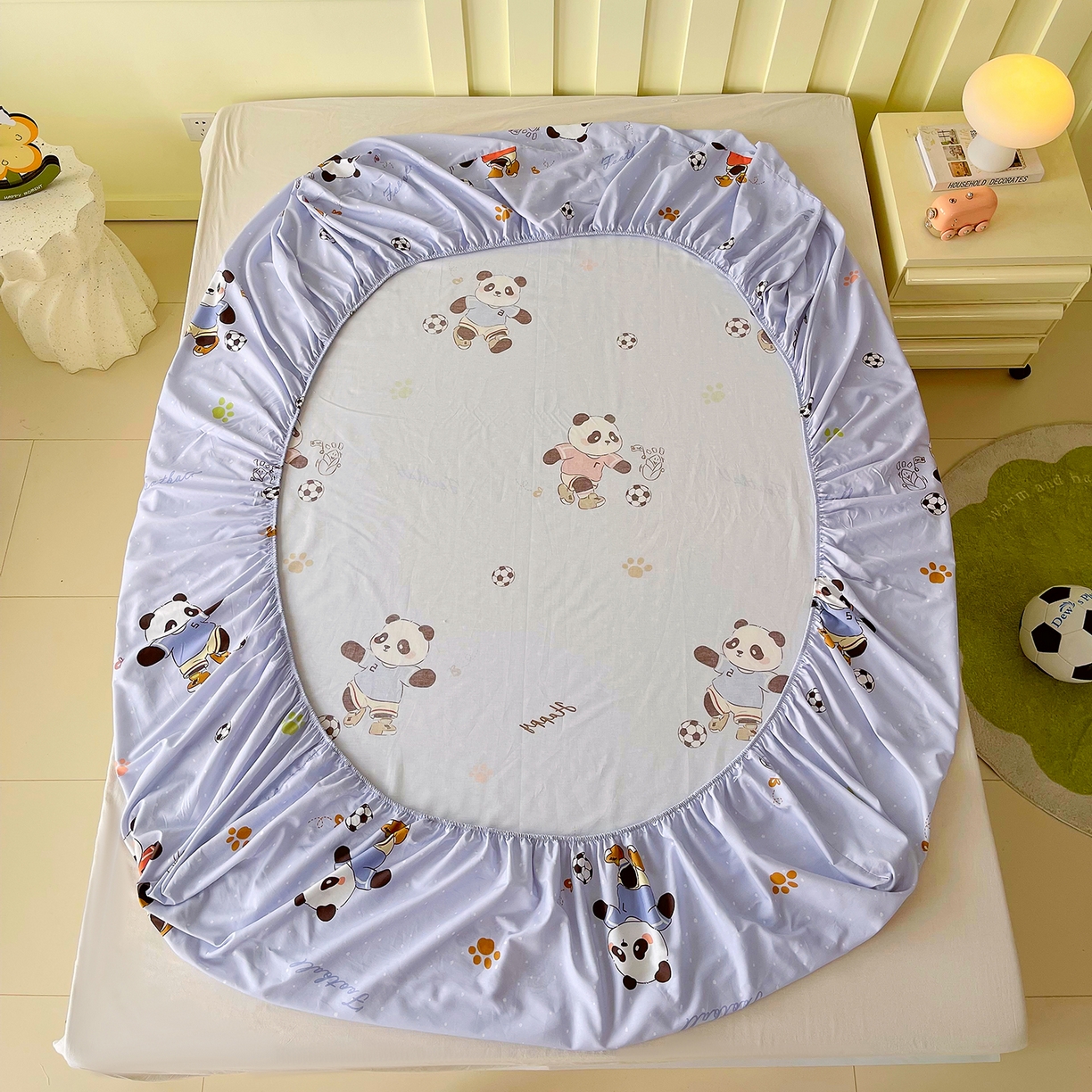 91家纺网 家纺一手货源 找家纺 金鑫汇家纺 2025新款A类全棉纯棉印花大床图单床笠 床笠单件 足球争霸赛-灰