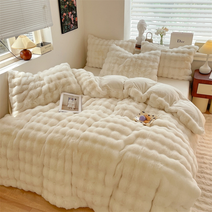 91家纺网 家纺一手货源 找家纺 悦织湾家纺 2025新款A类12斤獭兔毛580克托斯卡纳大泡泡双面兔毛绒四件套 兔兔绒-肌肤白