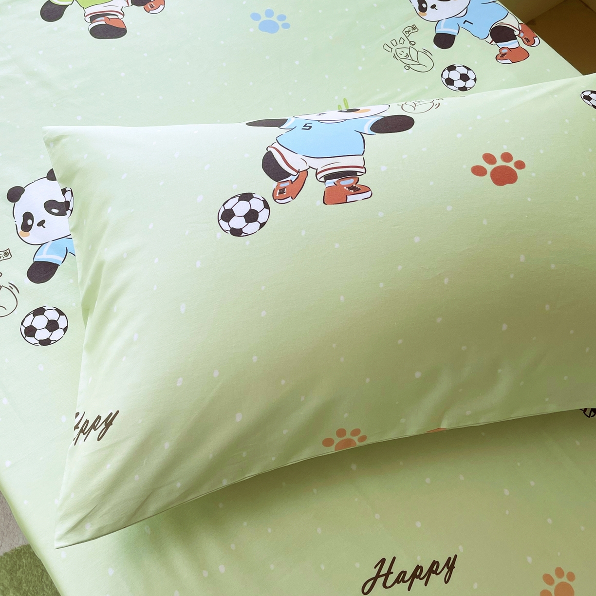 91家纺网 家纺一手货源 找家纺 金鑫汇家纺 2025新款A类全棉纯棉印花学生床宿舍上下铺三件套 足球争霸赛·绿