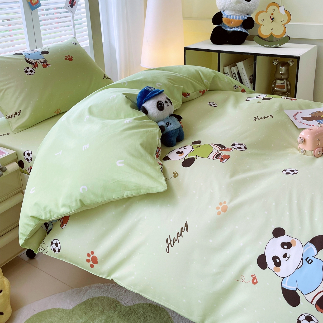 91家纺网 家纺一手货源 找家纺 金鑫汇家纺 2025新款A类全棉纯棉印花学生床宿舍上下铺三件套 足球争霸赛·绿