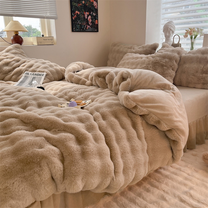 91家纺网 家纺一手货源 找家纺 悦织湾家纺 2025新款A类12斤獭兔毛580克托斯卡纳大泡泡双面兔毛绒四件套 兔兔绒-咖色