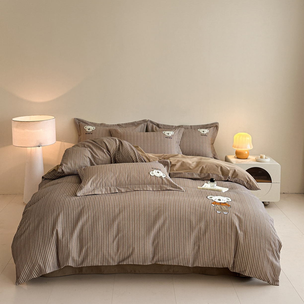 91家纺网 家纺一手货源 找家纺 禾时 2025新款全棉磨毛卡通刺绣四件套 米乐（咖）