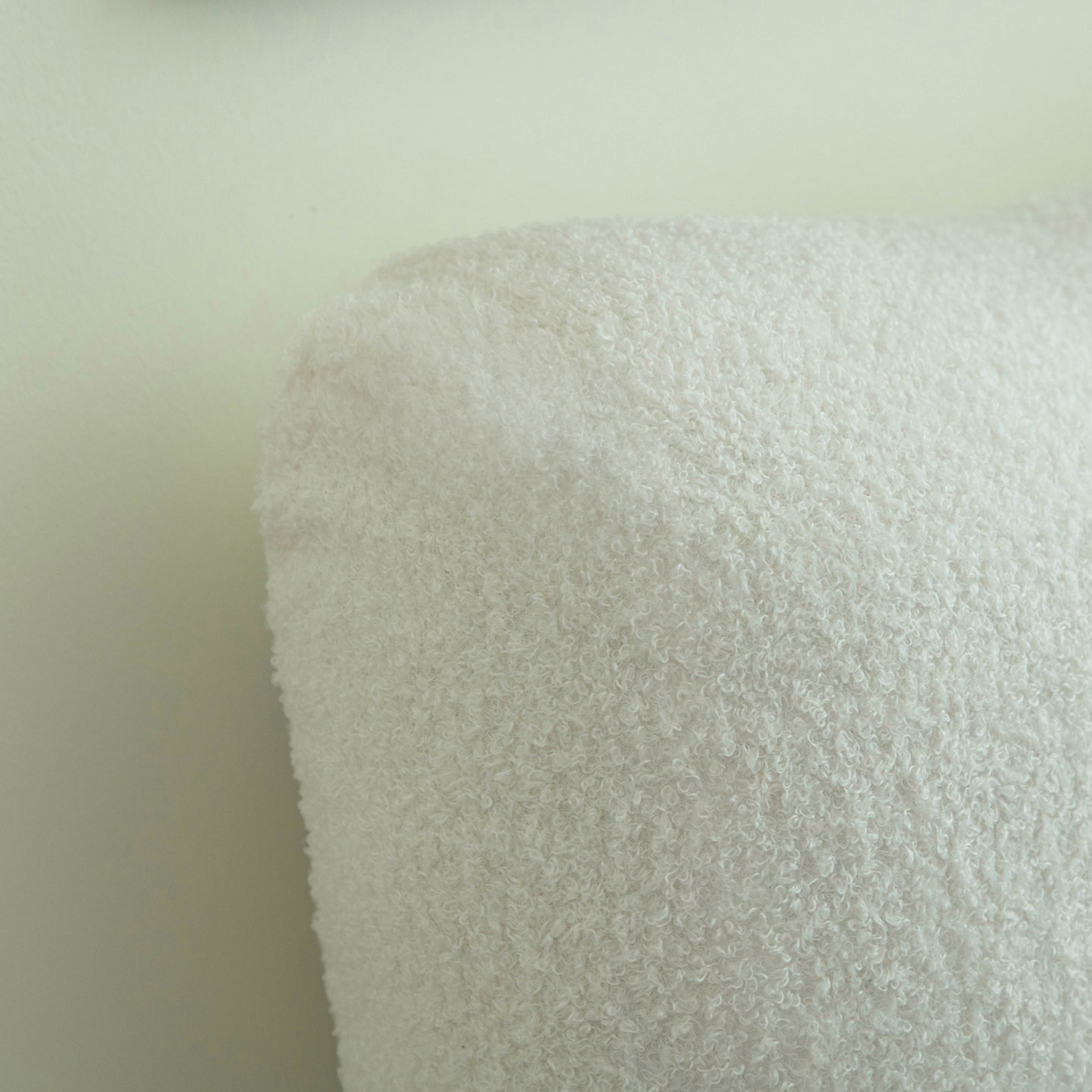 91家纺网 家纺一手货源 找家纺 （总）美达人 2025新款泰迪毛面包组合款靠垫靠背