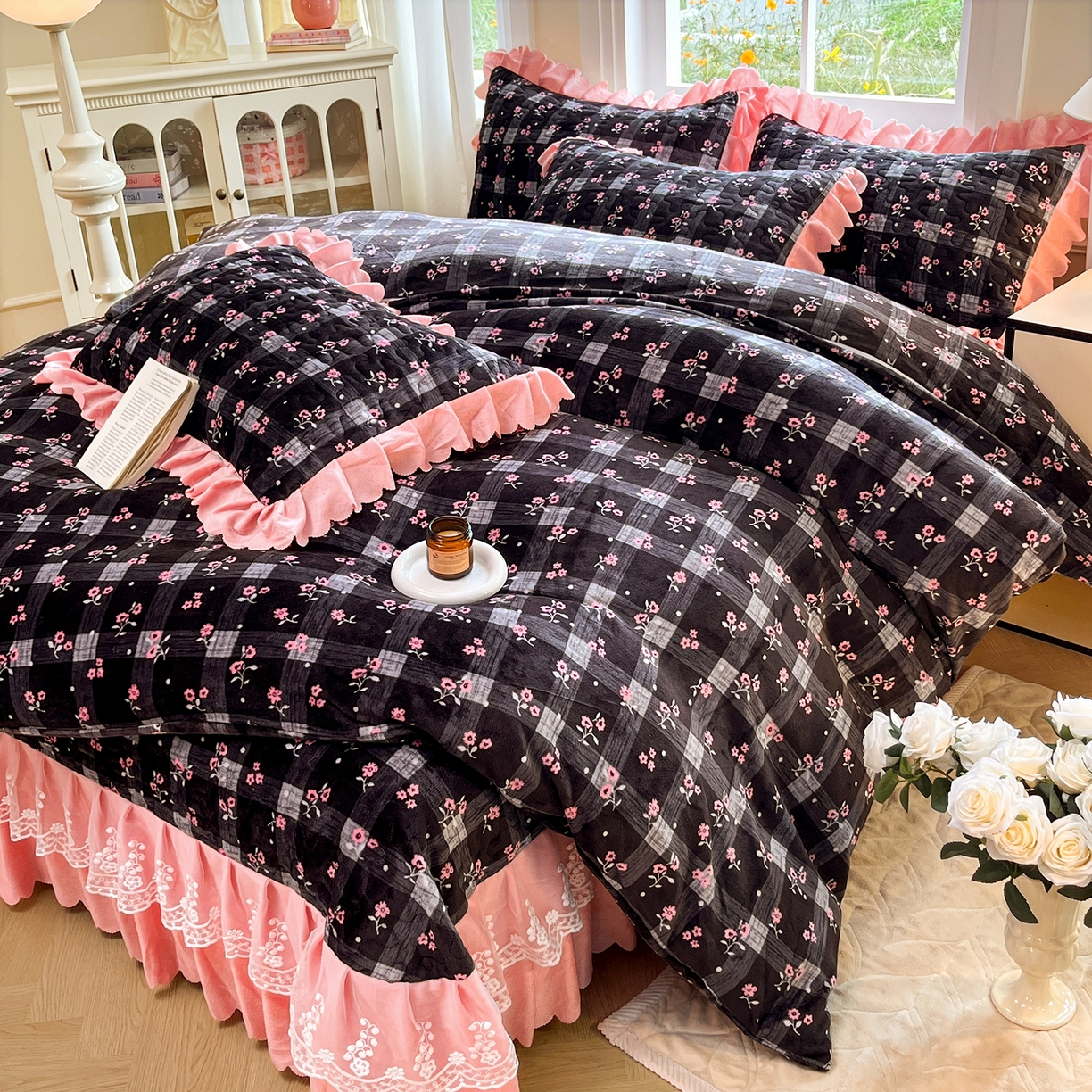 91家纺网 家纺一手货源 找家纺 （总）提花大世界 2025新款爆款高克重牛奶绒印花夹棉蕾丝花边床盖床裙单件三件四件套